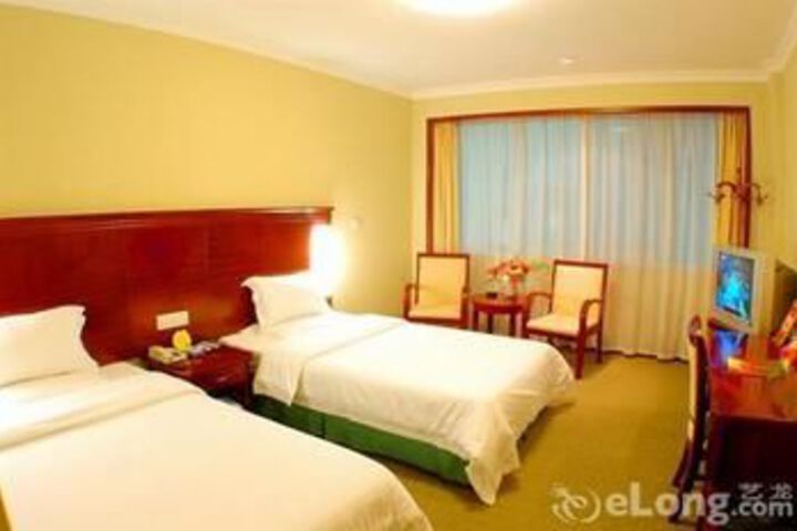 Room 10 of 31