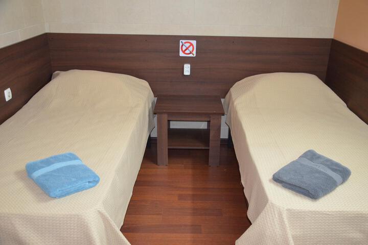 Room 9 of 79