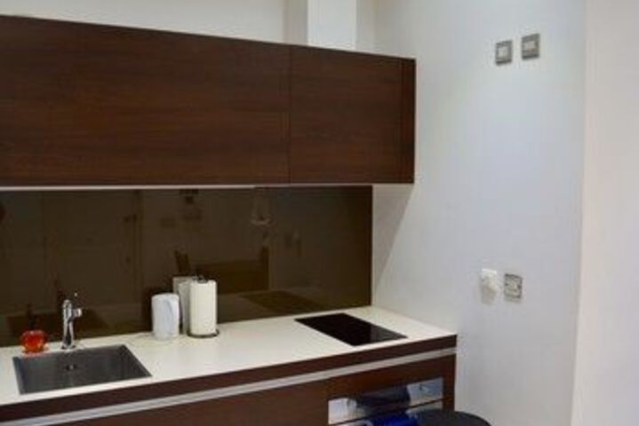 Room 10 of 11