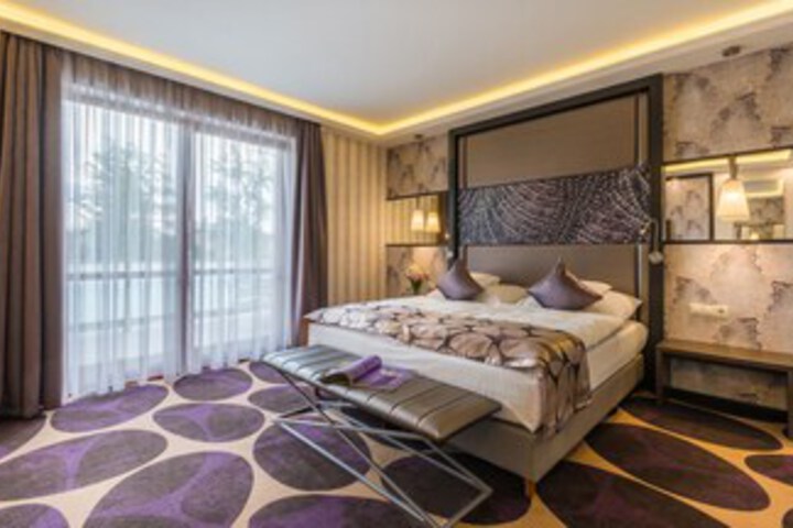 Room 27 of 42