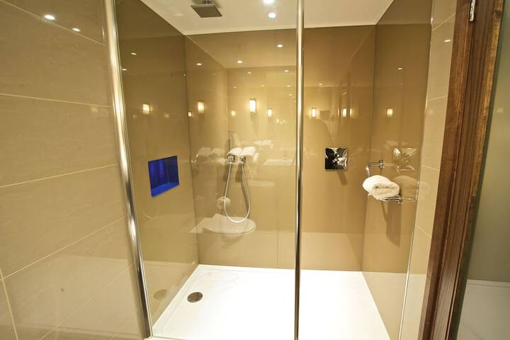 Room 40 of 73