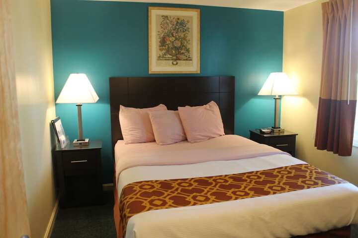 Room 8 of 101