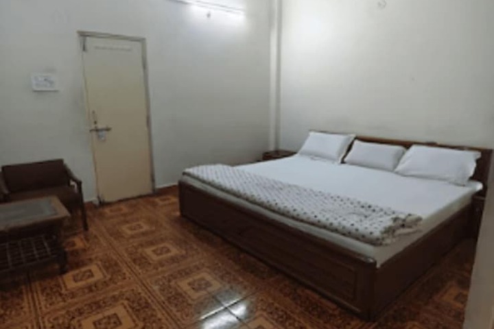 Room 3 of 14