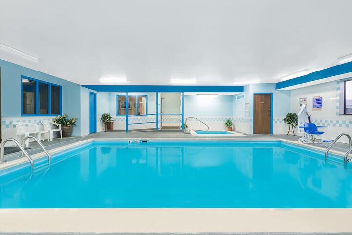 Pool 12 of 17