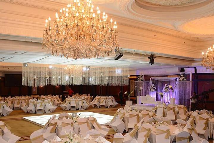Ballroom/Hall 27 of 33