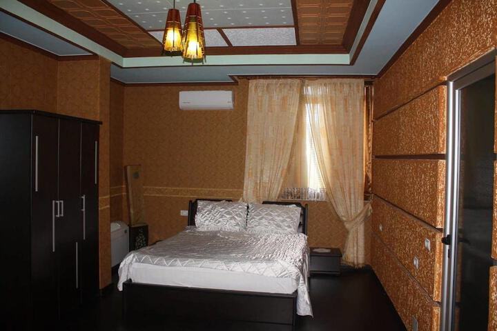 Room 15 of 27