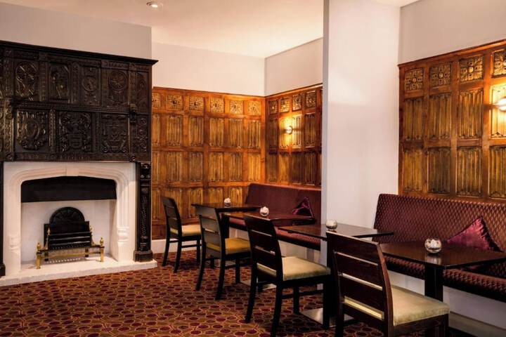 Hotel Interior 5 of 31