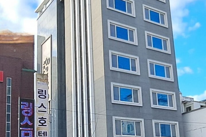 Hotel 42 of 42