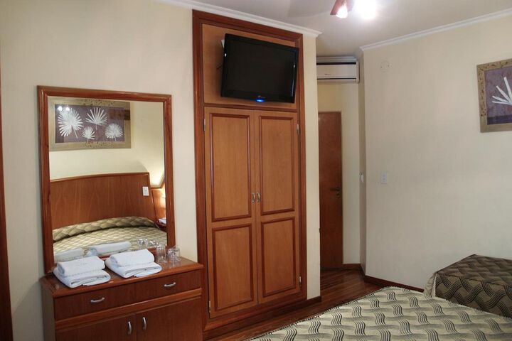 Room 7 of 39