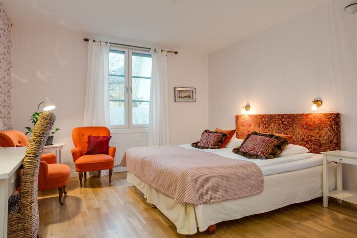 Room 3 of 26