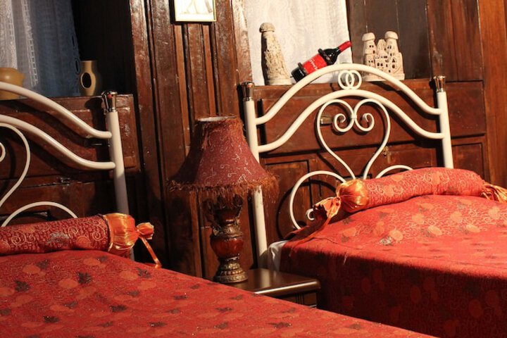 Room 24 of 43