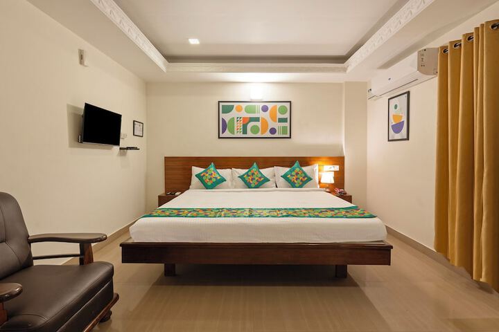 Room 10 of 48