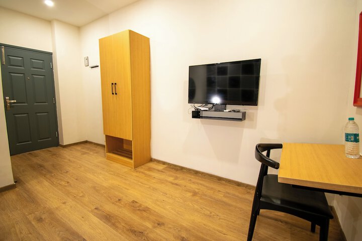 Room 26 of 61