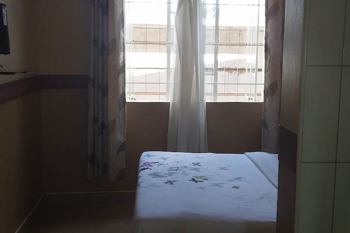 Room 4 of 22