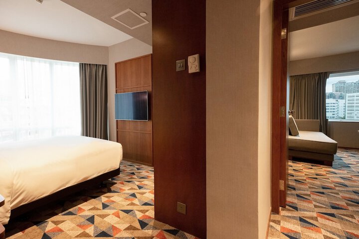 Room 40 of 220