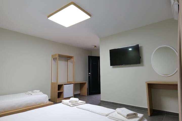 Room 29 of 108