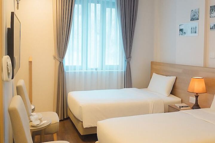 Room 15 of 28