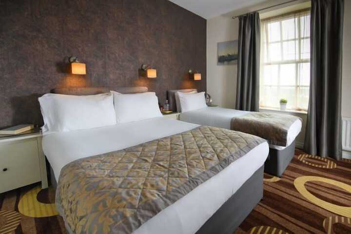 Room 9 of 27