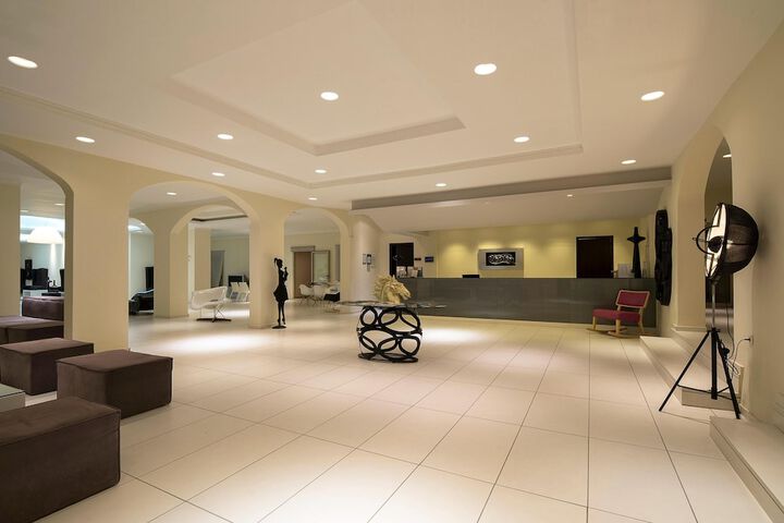 Hotel Lobby