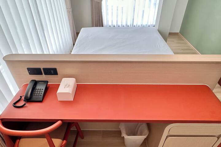 Room 31 of 79