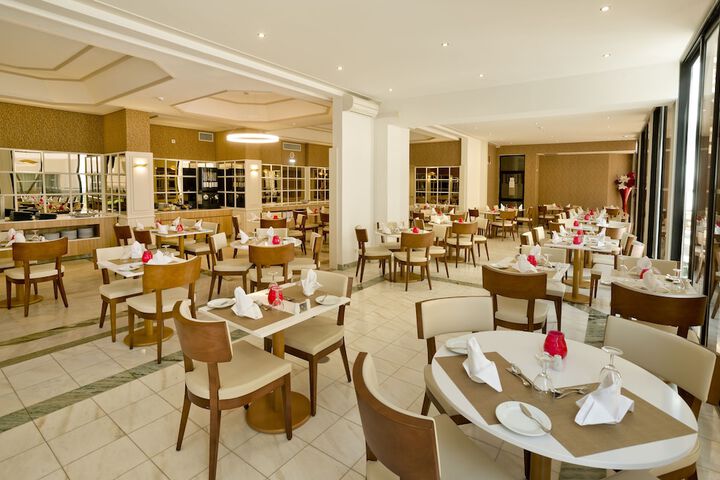 Dining 60 of 86