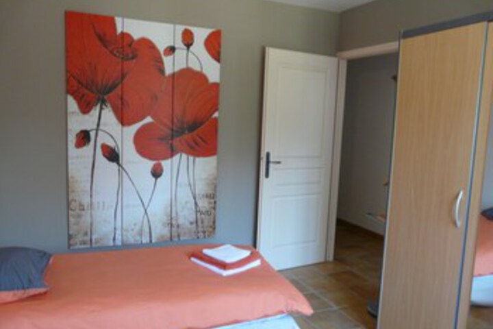 Room 18 of 28