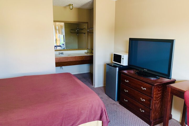 Room 14 of 25