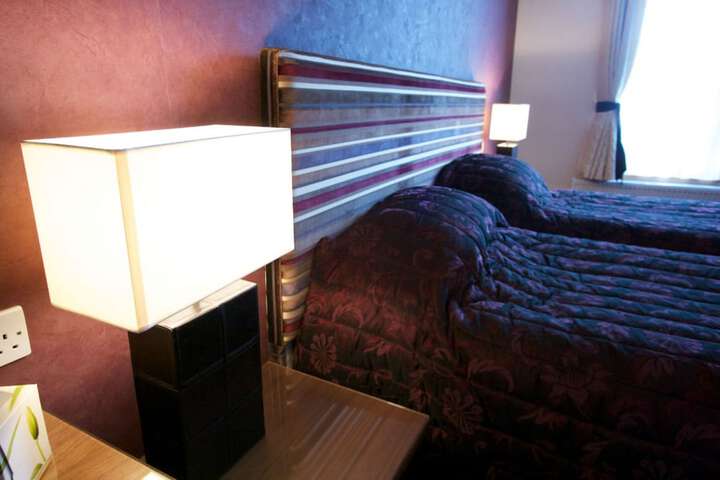 Room 5 of 32