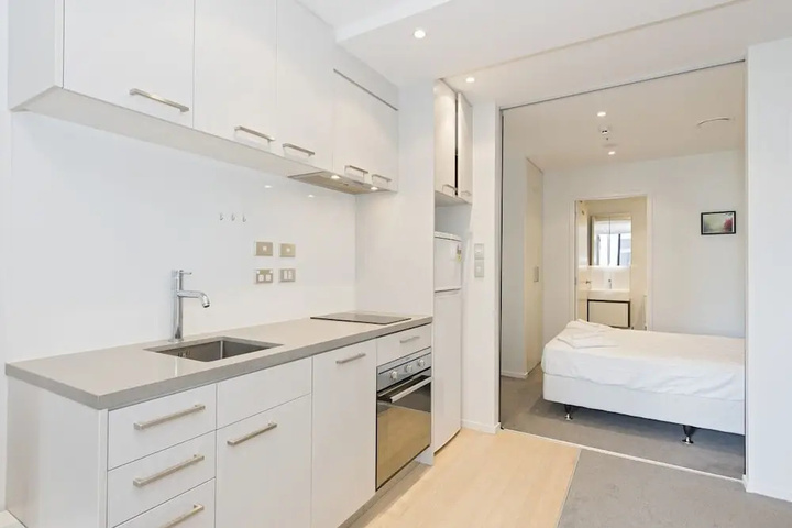 Room 3 of 10