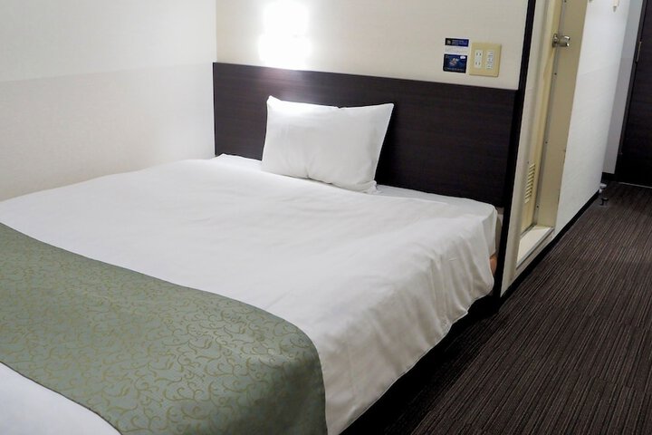 Room 17 of 47