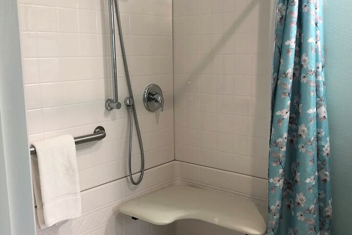 Room 73 of 115