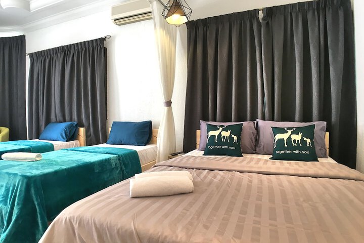 Room 16 of 38