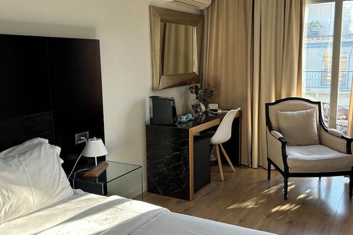 Room 34 of 60