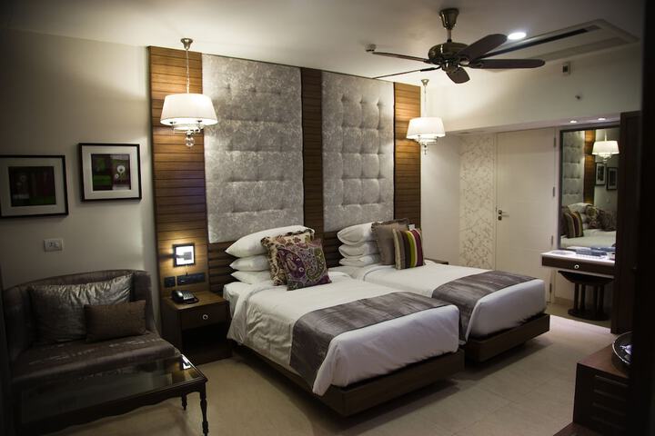 Room 3 of 69