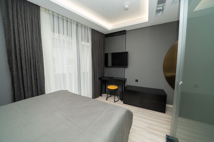 Room 22 of 38