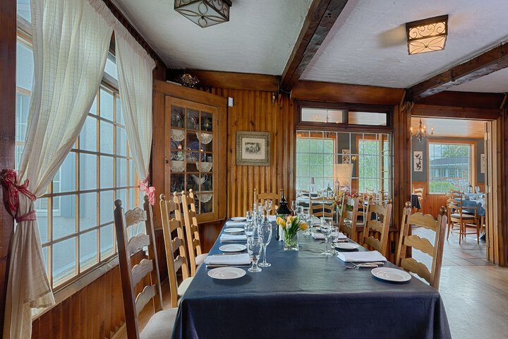 Dining 56 of 71