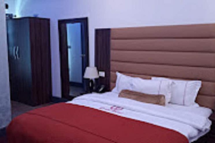 Room 13 of 89