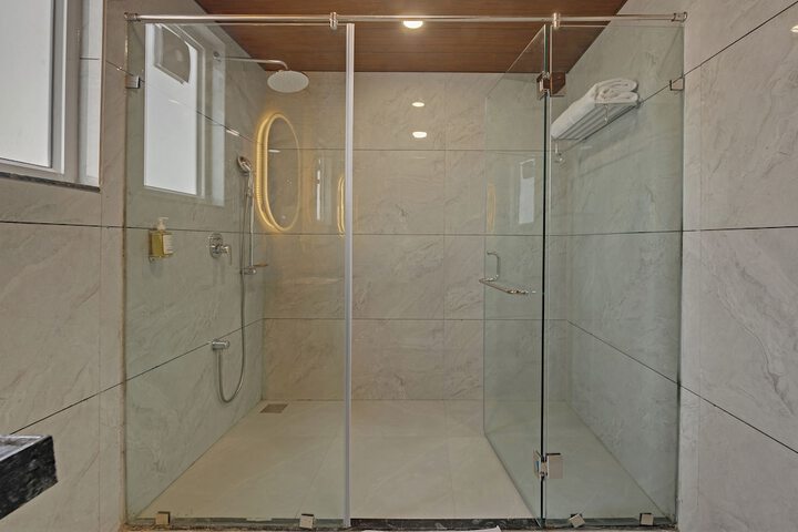 Room 16 of 26