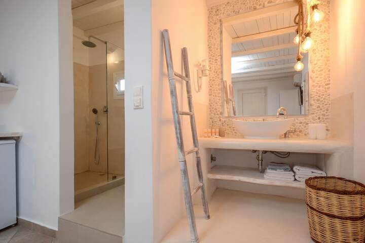 Room 44 of 52