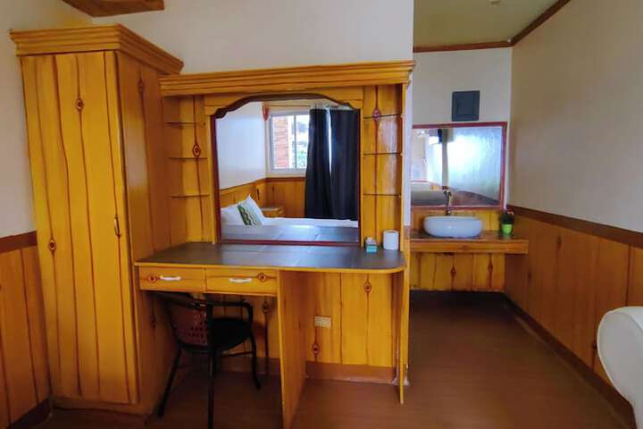 Room 35 of 60