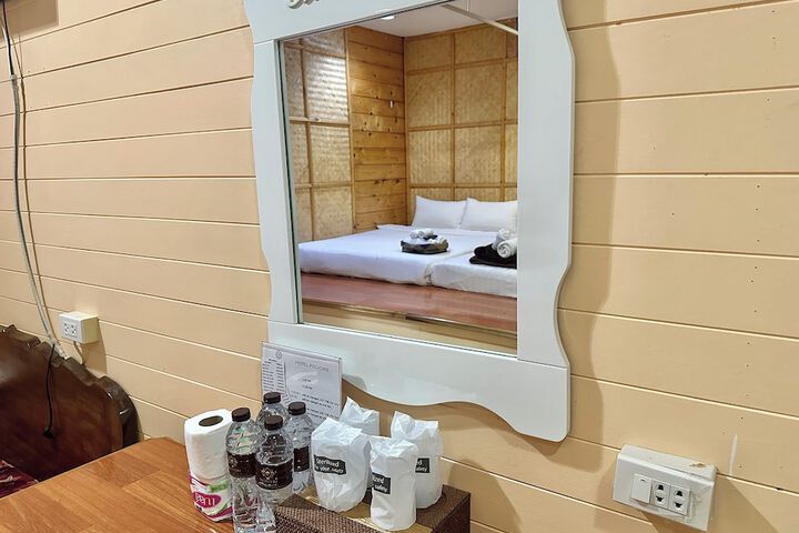 Room 5 of 44