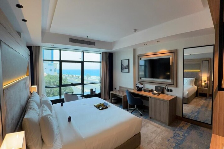 Room 16 of 86