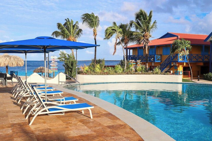 Pools & Facilities