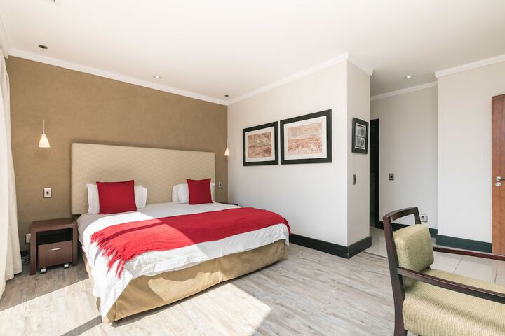 Room 9 of 27