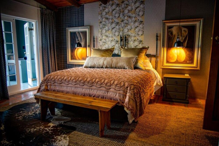 Room 15 of 25