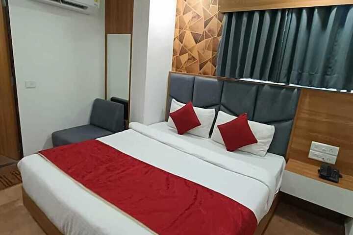 Room 5 of 45