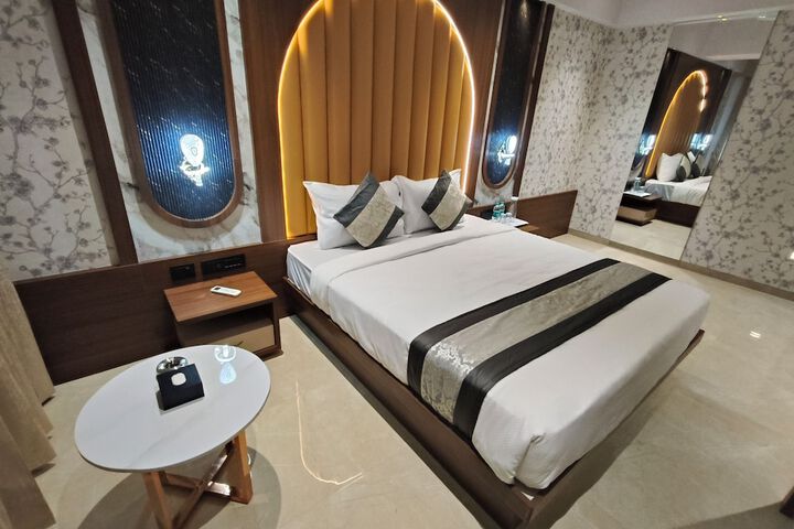 Room 44 of 74