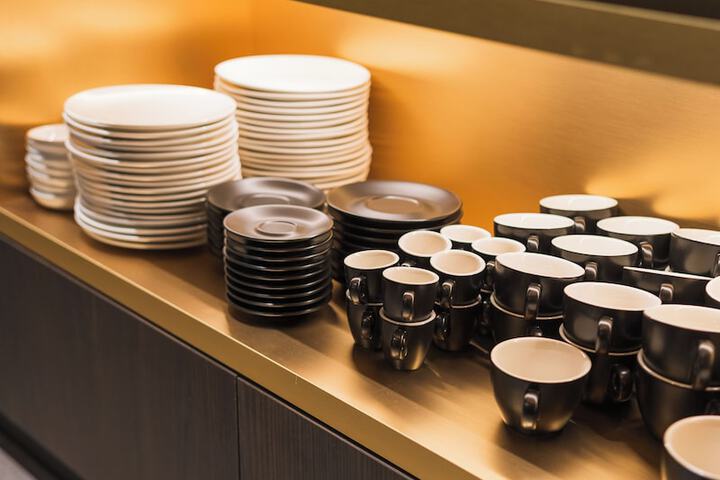 Breakfast/Coffee Service 68 of 113