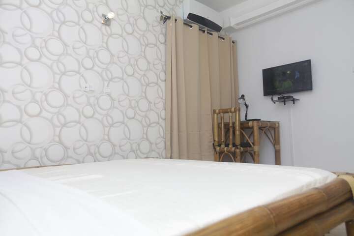 Room 14 of 40