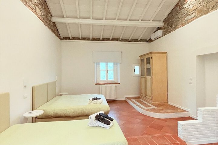 Room 25 of 81
